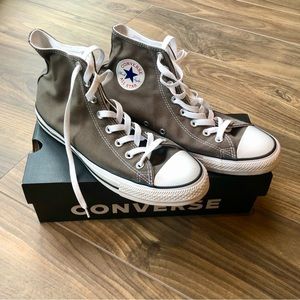 Converse Chuck Taylor All Star Classic Like New Size 9